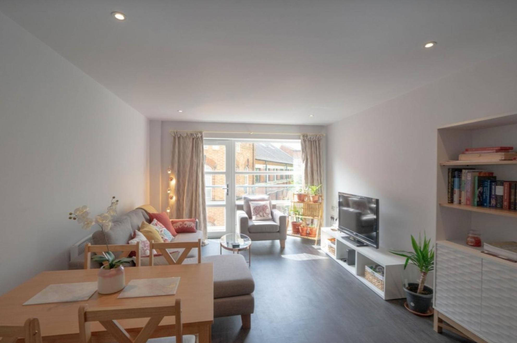 Gorgeous Spacious 2 Bed 2 Bath Apartment เลสเตอร์ ภายนอก รูปภาพ
