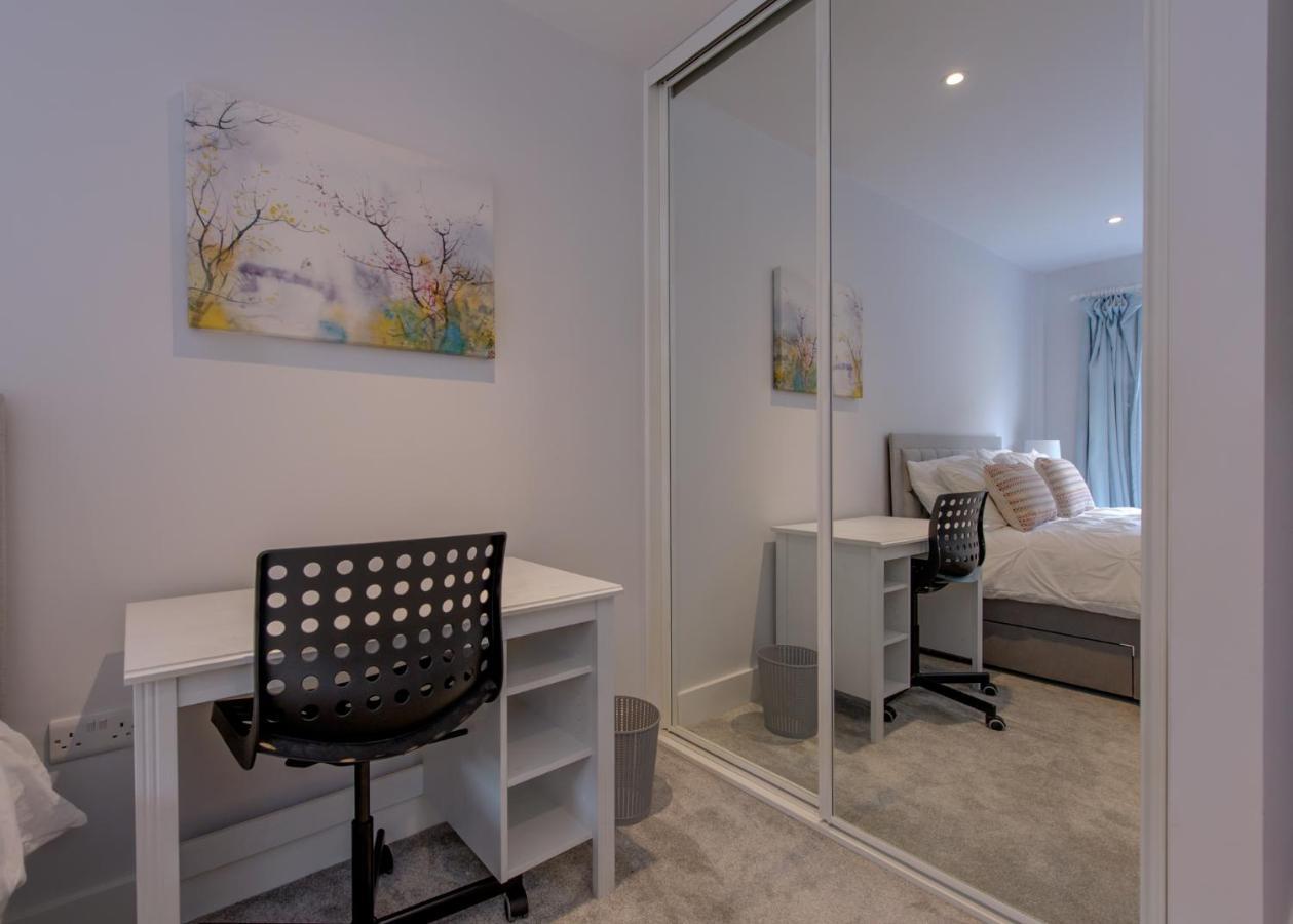 Gorgeous Spacious 2 Bed 2 Bath Apartment เลสเตอร์ ภายนอก รูปภาพ