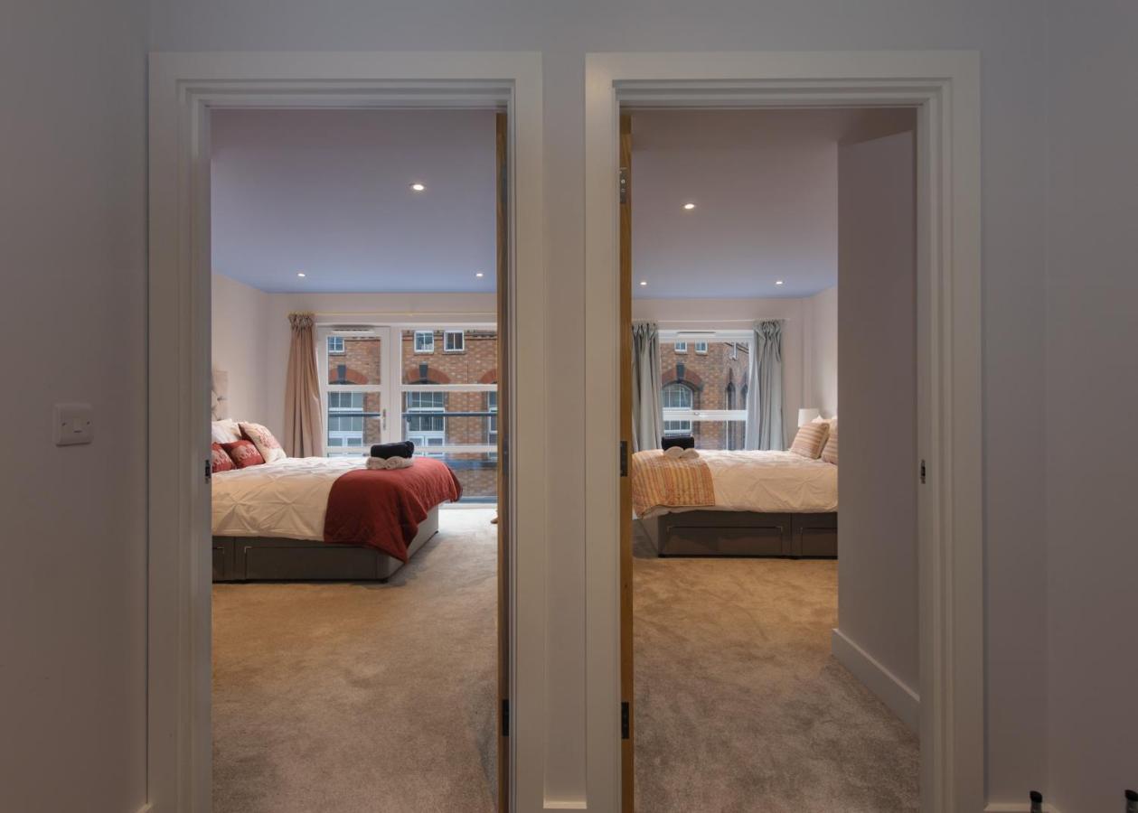 Gorgeous Spacious 2 Bed 2 Bath Apartment เลสเตอร์ ภายนอก รูปภาพ
