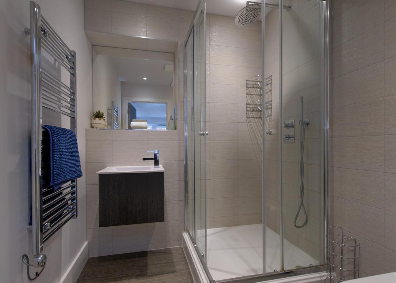 Gorgeous Spacious 2 Bed 2 Bath Apartment เลสเตอร์ ภายนอก รูปภาพ